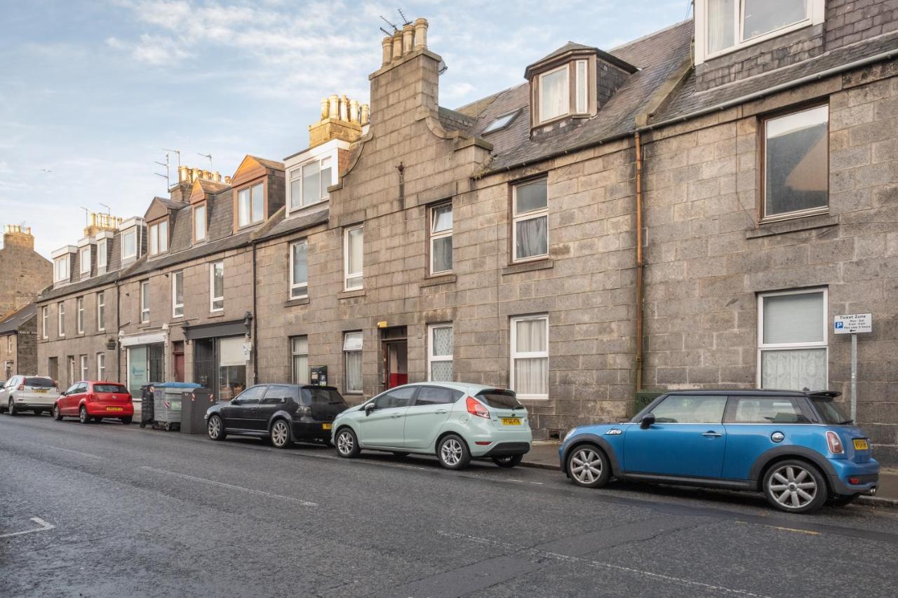 Hutch 2 Bed Apart Aberdeen Exterior photo